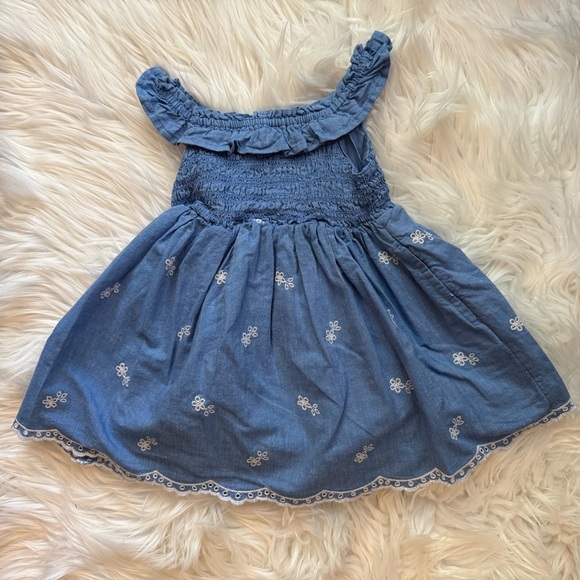 Cat & Jack Toddler Girl Chambray Embroidered Floral Dress Size 18 Months - Picture 1 of 10